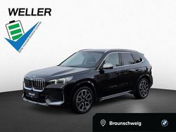 Black sapphire (schwarz) Gebraucht 2023 BMW iX1 Luxury Line SUV | 36.990 € (Superpreis)