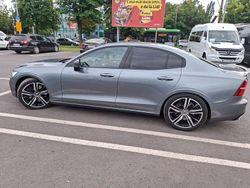 Silber Gebraucht 2019 Volvo S60 R-Design Limousine | 25.580 € (Etwas zu teuer)