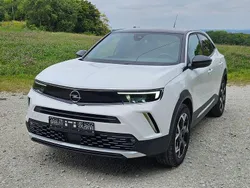 Weiß Gebraucht 2023 Opel Mokka-e Ultimate SUV | 21.497 € (Fairer Preis)