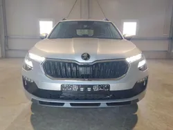 Silber metallic silber metallic Neu 2025 Skoda Kamiq Selection SUV | 26.104 € (Guter Preis)
