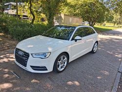 Weiß Gebraucht 2013 Audi A3 Ambition Limousine | 8.500 € (Etwas zu teuer)