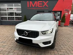 Weiß Gebraucht 2021 Volvo XC40 R-Design SUV | 26.790 € (Fairer Preis)