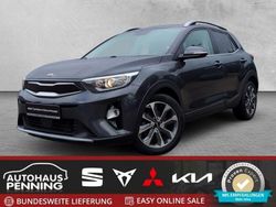 Grau Gebraucht 2017 Kia Stonic Spirit SUV | 14.990 € (Fairer Preis)