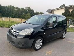 Schwarz Gebraucht 2010 Citroën Berlingo Van / Kleinbus | 2.490 € (Fairer Preis)