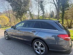 Grau Gebraucht 2015 Mercedes C200 Limousine | 13.500 €