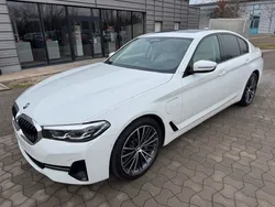 Weiß Gebraucht 2021 BMW 545e Limousine | 37.990 € (Superpreis)