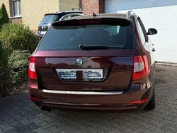 Violet Gebraucht 2011 Skoda Superb Ambition Kombi | 5.900 € (Fairer Preis)