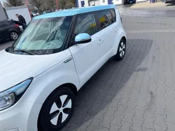 Weiß Gebraucht 2018 Kia Soul EV Play SUV | 9.500 € (Superpreis)