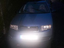 Silber Gebraucht 2004 Skoda Fabia Kleinwagen | 700 € (Guter Preis)