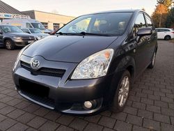 Grau Gebraucht 2008 Toyota Corolla Verso Edition Van / Kleinbus | 3.750 € (Guter Preis)