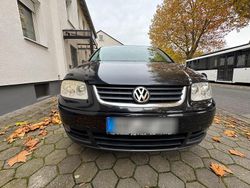 Schwarz Gebraucht 2004 VW Touran Van / Kleinbus | 2.350 € (Fairer Preis)