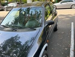 Schwarz Gebraucht 2000 Opel Corsa Limousine | 990 € (Guter Preis)