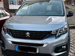 Grau Gebraucht 2019 Peugeot Rifter GT-line Van / Kleinbus | 17.990 € (Fairer Preis)