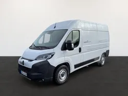 Eisweiß Gebraucht 2024 Citroën Jumper Van / Kleinbus | 29.067 € (Superpreis)