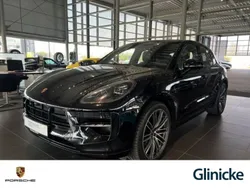 Tiefschwarzmetallic Gebraucht 2021 Porsche Macan GTS SUV | 84.800 €