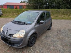 Grau Gebraucht 2008 Renault Modus Van / Kleinbus | 3.470 € (Etwas zu teuer)