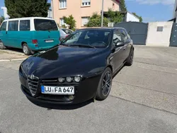 Schwarz Gebraucht 2011 Alfa Romeo 159 Kombi | 2.900 € (Guter Preis)