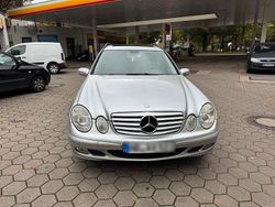 Silber Gebraucht 2005 Mercedes E220 Kombi | 3.100 €