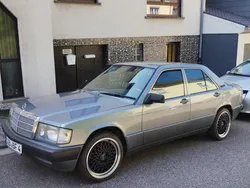 Grau Gebraucht 1989 Mercedes 190 Limousine | 8.500 €