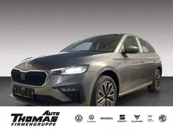 Graphitegrau metallic Neu 2025 Skoda Scala Drive Kleinwagen | 30.090 € (Etwas zu teuer)
