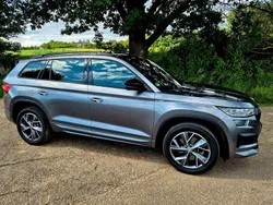 Grau Gebraucht 2023 Skoda Kodiaq SportLine SUV | 41.550 € (Fairer Preis)