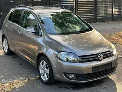 Braun Gebraucht 2010 VW Golf Plus Cross Team Van / Kleinbus | 5.400 € (Guter Preis)