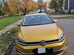 Gold Gebraucht 2018 VW Golf Highline Limousine | 13.100 € (Guter Preis)