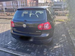 Schwarz Gebraucht 2004 VW Golf V Kleinwagen | 1.700 € (Guter Preis)