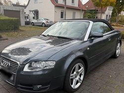 Grau Gebraucht 2008 Audi A4 Cabriolet S-Line Cabrio | 9.500 €