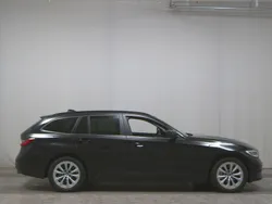 Schwarz Gebraucht 2021 BMW 330e Advantage Kombi | 21.980 € (Guter Preis)