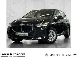 Schwarz Gebraucht 2022 BMW 220 Active Tourer Van / Kleinbus | 27.880 € (Fairer Preis)