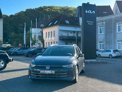 Grau Gebraucht 2024 VW Golf VIII Style Kombi | 30.900 € (Etwas zu teuer)