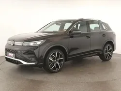 Deep black perleffekt Gebraucht 2024 VW Tiguan R-line SUV | 48.684 € (Superpreis)