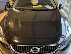 Black stone Gebraucht 2017 Volvo V40 Kinetic Kombi | 9.800 € (Etwas zu teuer)
