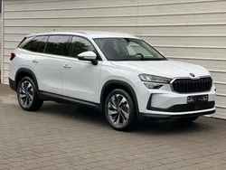 Moon white metallic Neu 2025 Skoda Kodiaq Selection SUV | 41.440 € (Guter Preis)