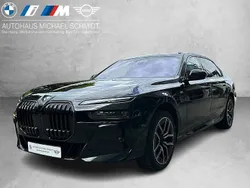 Black sapphire metallic Neu 2025 BMW 740 M Sport Limousine | 117.790 € (Superpreis)