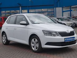 Weiß Gebraucht 2018 Skoda Fabia Ambition Kleinwagen | 10.990 € (Fairer Preis)