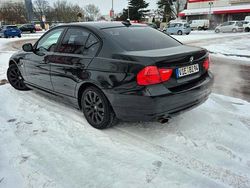Schwarz Gebraucht 2011 BMW 318 Limousine | 5.700 € (Fairer Preis)