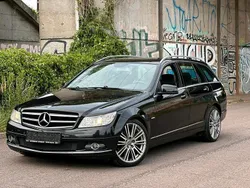 Schwarz Gebraucht 2009 Mercedes 220 Kombi | 4.300 €
