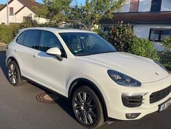 Weiß Gebraucht 2016 Porsche Cayenne SUV | 35.400 € (Fairer Preis)