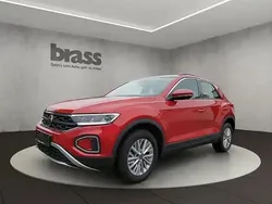 Kings red metallic Gebraucht 2023 VW T-Roc Life SUV | 25.450 € (Guter Preis)