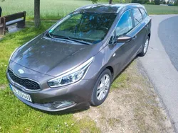 Braun Gebraucht 2014 Kia Ceed Sportswagon Edition 7 Kombi | 7.200 € (Guter Preis)