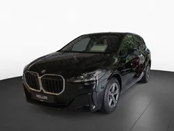 Black sapphire Gebraucht 2024 BMW 216 Active Tourer Van / Kleinbus | 25.950 € (Fairer Preis)