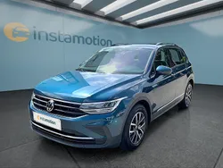 Blau Gebraucht 2022 VW Tiguan SUV | 30.349 € (Fairer Preis)