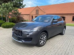 Grau Gebraucht 2017 Maserati Levante SUV | 25.000 € (Fairer Preis)