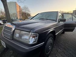 Violett Gebraucht 1991 Mercedes 190 Limousine | 6.900 €