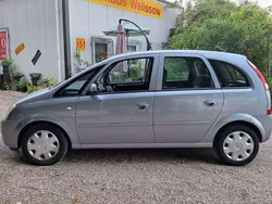 Silber Gebraucht 2005 Opel Meriva Van / Kleinbus | 2.390 € (Fairer Preis)