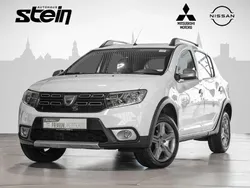 Weiss Gebraucht 2020 Dacia Sandero Stepway Kleinwagen | 11.640 € (Fairer Preis)