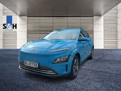 Blau (dive in jeju (hellblau)) Gebraucht 2022 Hyundai Kona Basis SUV | 17.990 € (Fairer Preis)