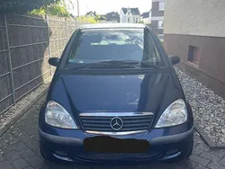 Blau Gebraucht 2002 Mercedes A160 Classic Van / Kleinbus | 2.199 € (Etwas zu teuer)